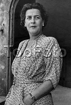 Der gemahl der königin sei friedlich am freitagmorgen auf schloss windsor. Pin von Hermelinmotte auf Sisters of Prince Philip, Prinz ...