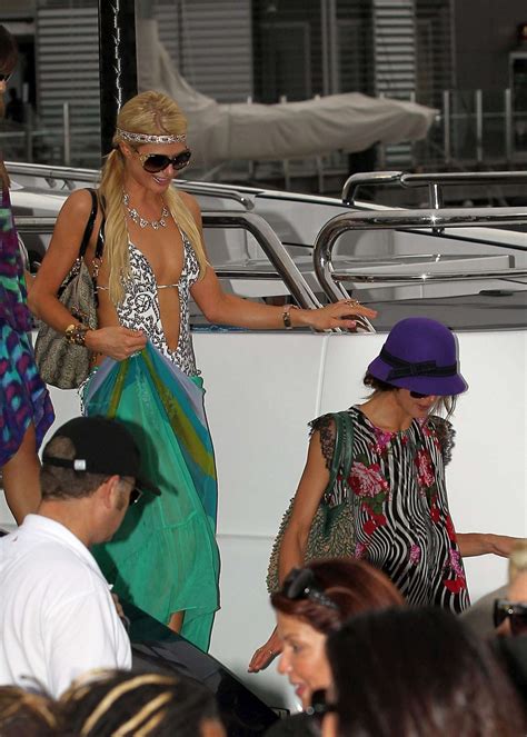 Paris Hilton In A Swimsuit In Sydney 19 Gotceleb
