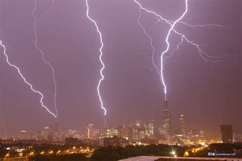 Lightning Strikes Sears Willis Tower In Chicago June 30 2014