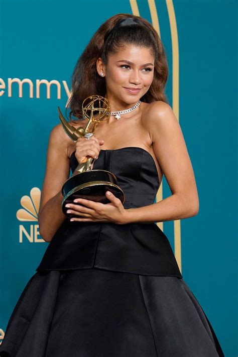 Zendaya 74th Primetime Emmy Awards 5 Satiny