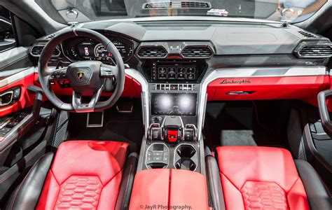 Lamborghini urus testfahrt im 650 ps suv daten preis adac / edmunds also has lamborghini urus pricing, mpg, specs, pictures, safety features, consumer reviews and more. Lamborghini Urus Interior | Very high-tech. | JayRao | Flickr