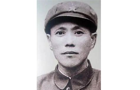 Cheng Shicai Crossed The Jialing River In The Long March And Led His