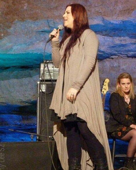 Amy Lee When She Was Pregnant Roupas