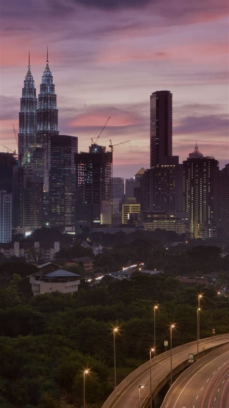 City skyline, Kuala Lumpur downtown at dusk, Malaysia | Windows 10 ...