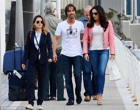 Tamara Ecclestone Relaxes With Her Husband To Be Just Weeks Before The Big Day Daily Mail Online