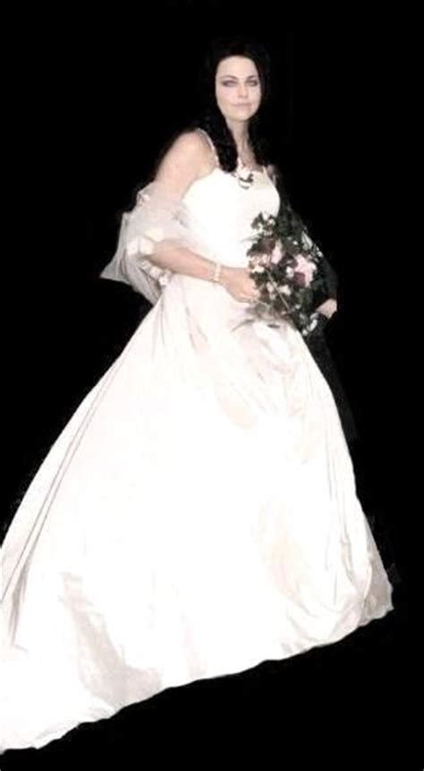 Josh Hartzler And Amy Lee Celebrity Weddings Wedding Dresses