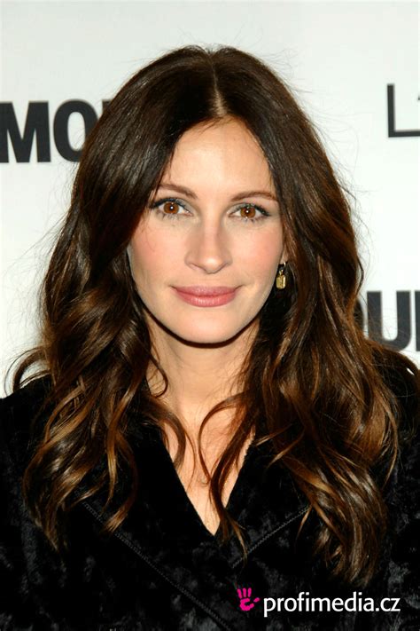 Maybe you would like to learn more about one of these? Julia Roberts - - hairstyle - easyHairStyler