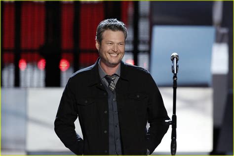 blake shelton is people s sexiest man alive 2017 photo 3987462 blake shelton sexiest man