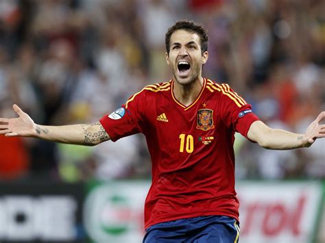 Bei der em treffen die spanier in der gruppenphase zunächst auf italien. Weltmeister Spanien steht nach Elfer-Krimi im EM-Finale ...