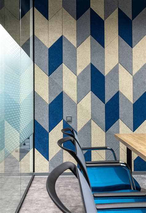 З повагою, ат «райффайзен банк аваль». Interior photoshoot of Reiffeisen bank Aval workspace on ...