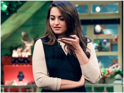 Sonakshi Sinha Befitting Reply To Trolls After She Facing Trolls Over Her Kbc Episode सोनाक्षी