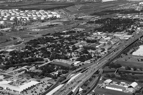 Houstons Disruptive History Of Highways And What Transit Agencies Can