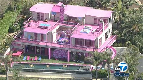 A Real Life Malibu Barbie Dreamhouse Is Available On Airbnb Abc7 San