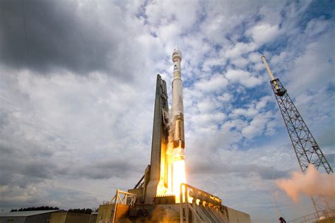Nasa Launches Maven To Study Upper Atmosphere Of Mars Maven