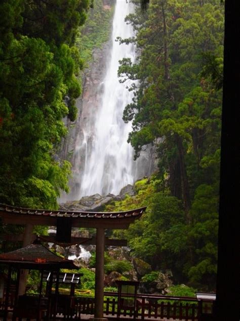 Nachi Waterfall Japan Places To Travel Waterfall Amazing Travel