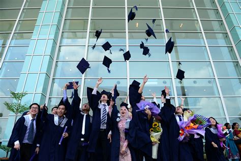 Courses and universities in malaysia are plenty. How Much Should Malaysian Graduates Pay To Attend Their ...