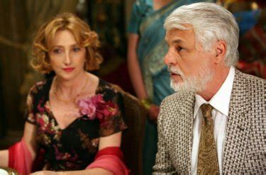 She is best known in her home country for playing cettina, one of the leading characters on rai uno's primetime tv series un medico in famiglia. BFF: Per Lunetta Savino le donne al cinema hanno ancora ...
