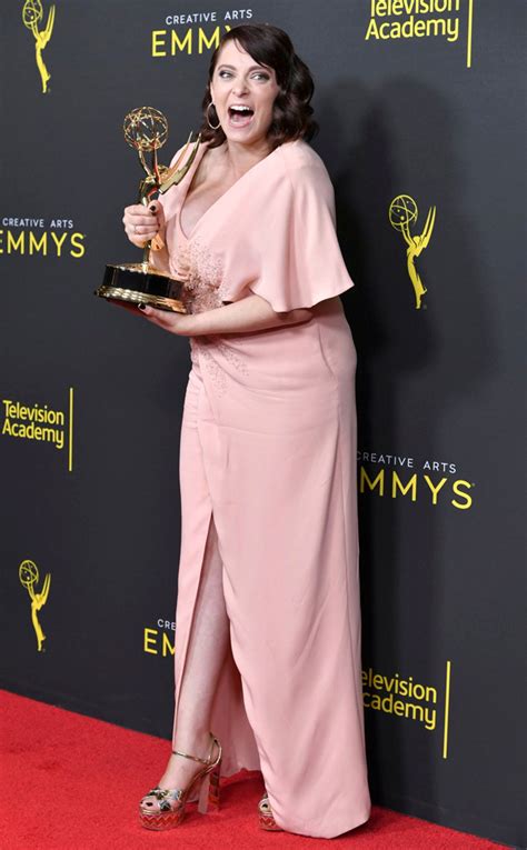 Rachel Bloom Announces Shes Pregnant After Winning Her First Emmy