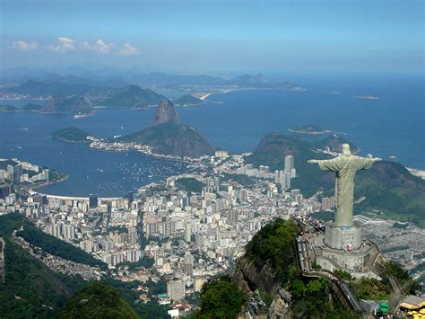 Sol e aumento de nuvens de manhã. CLIMA TEMPO RIO DE JANEIRO