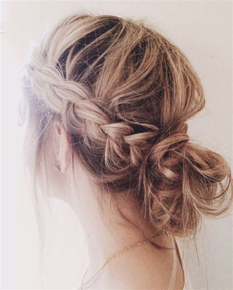 Medium hairstyles for women with round faces. e484f7ad12fa80a5f38d663c1570db3e.jpg (736×919) | Hair ...