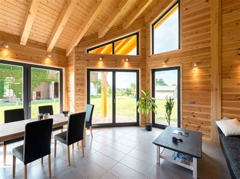 Aktuelle standards werden bei fullwood nicht nur in sachen ästhetik und gestaltung verfolgt. Musterhaus Wismarbucht - Fullwood Wohnblockhaus in 2020 ...