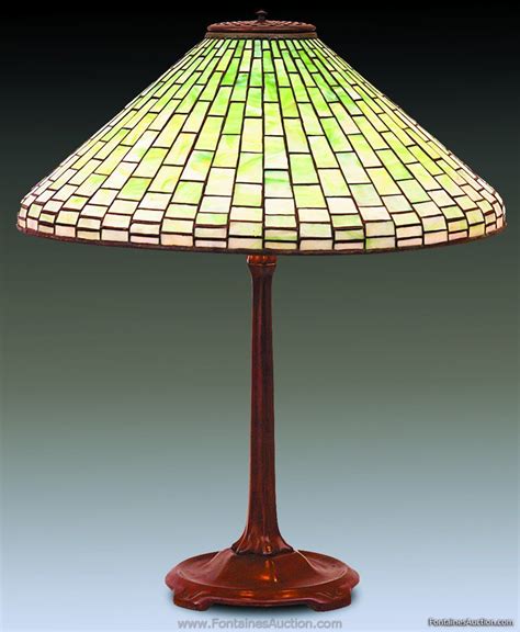 Tiffany Geometric Table Lamp 20conical Shade Of Green And White