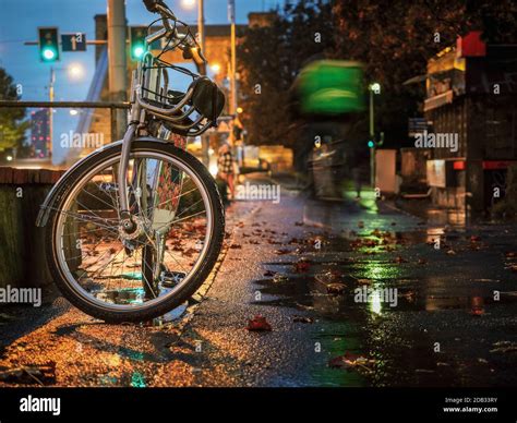Dark City Street Night Rain Hi Res Stock Photography And Images Alamy