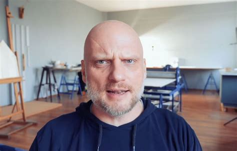 Adam szustak, znany internautom przede wszystkim z popularnego kanału na youtubie, odniósł duży sukces. Adam Szustak OP: zakochanie to jeszcze nie miłość