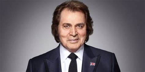 He has earned a great sum of money by performing at different venues and countries, something which he continues to do till this date. Engelbert Humperdinck Net Worth 2017-2016, Biography, Wiki ...