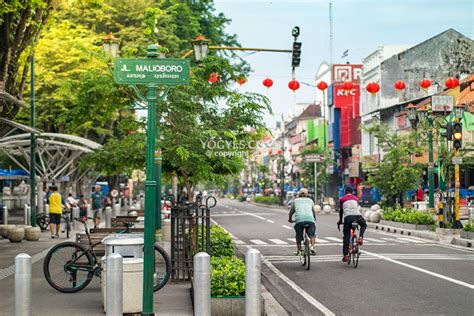 Guests arriving by vehicle have access to free parking. Legendaris Jalan Malioboro Jogjakarta - PAKET OUTBOUND ...