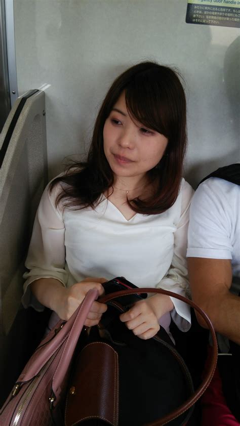 電車熟女熟女盗撮投稿画像 free download nude photo gallery