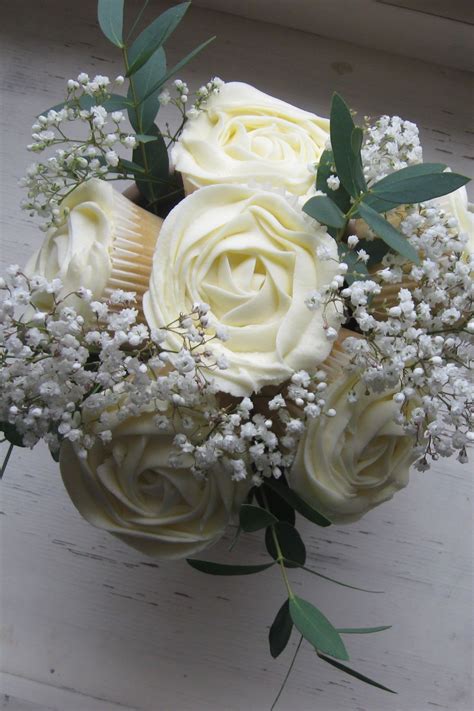 This bouquet tutorial is shows how to stay in budget and. Wedding Ideas, Planning & Inspiration | Cupcake flower ...