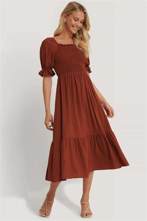 Check out our tommy hilfiger usa selection for the very best in unique or custom, handmade pieces from our shops. Smokkimidimekko Brick in 2020 | Fitted wedding dress ...