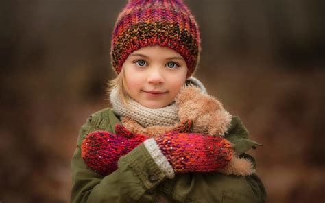 Cute Little Girl Smile Portrait Hat Wallpaper Cute
