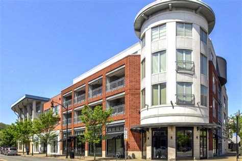 A space thats all yours, with room for everyone. The Flats At SouthSide Works Apartments - Pittsburgh, PA ...