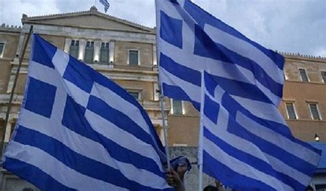 Greqia përshpejton lejet e qëndrimit përfitojnë mijëra shqiptarë