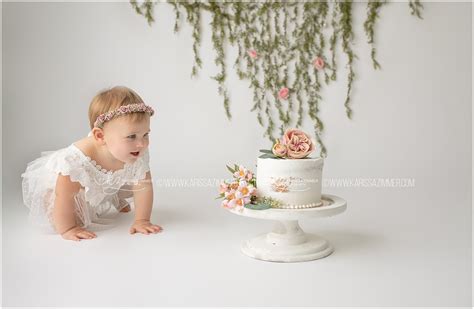 Your Guide To 1st Birthday Cake Smash Photos