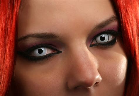 Why You Should Avoid Coloured Contacts This Halloween
