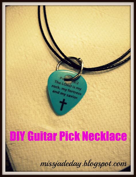 Come join the discussion about collections, displays. Miss Jade Day: DIY ~Guitar Pick Necklace~