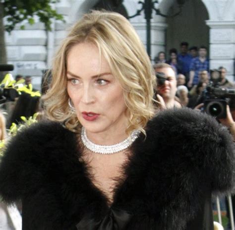 #martinatreger #mediapaten #audiobuchverlag #hoerbuch #hörbuchtipp #hörbuchproduktion #dubbing @audiobuch Prominente: Sharon Stone wollte Sohn Botox spritzen lassen ...