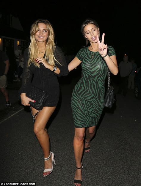 Mind The Bush Sam Faiers Stumbles Around After Night Out With Sister Billie And Ferne Mccann