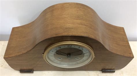 Vintage Perivale Chime British Mantel Clock Exibit Collection