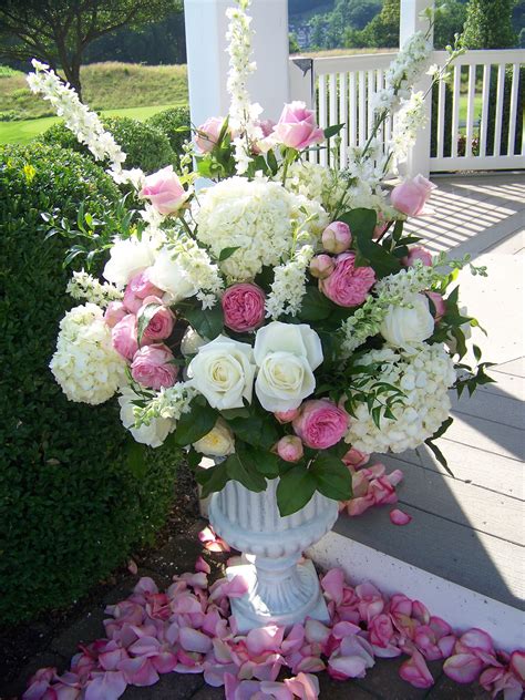 You see, for most french hydrangeas (hydrangea macrophylla), the flower color indicates the ph of the soil. Ceremony decor. A mix of White and pink flowers ...