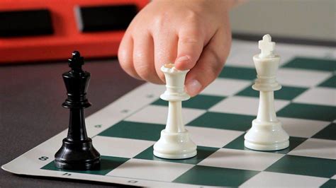 Solve Checkmate Puzzles And Improve Your Chess Chess Puzzles