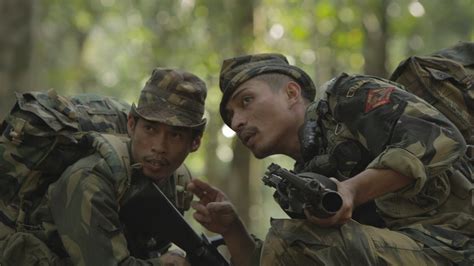 Awang anak raweng pahlawan hebat iban trackers kanang anak langkau menentang komunis sehingga ketitisan darah terakhir. Kanang Anak Langkau