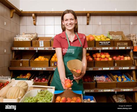Shopkeeper Hi Res Stock Photography And Images Alamy