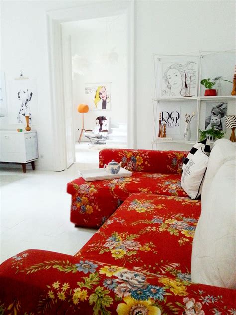 This Stunning Red Floral Sofa Looks Amazing In A Neutral White