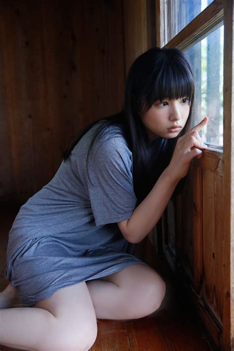 桜井日奈子初写真集発売最後の高校生姿から女優への軌跡 3枚目の写真画像 cinemacafe net