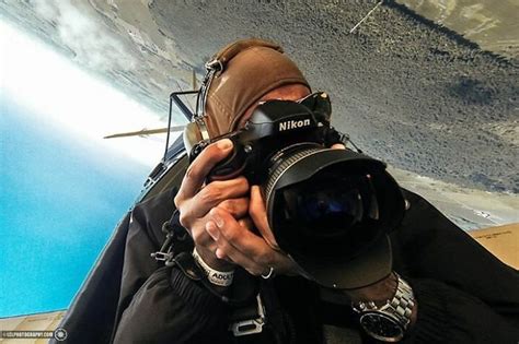 42 Crazy Photographers Doing Anything For The Perfect Shot