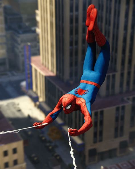 Spider Man Swinging Prints Giclée